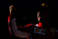Podyum: Yarış galibi Sebastian Vettel, Ferrari