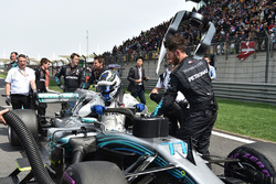 Valtteri Bottas, Mercedes-AMG F1 W09 EQ Power+ on the grid