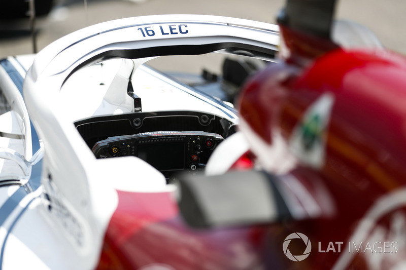 Charles Leclerc, Sauber C37, cockpit detail