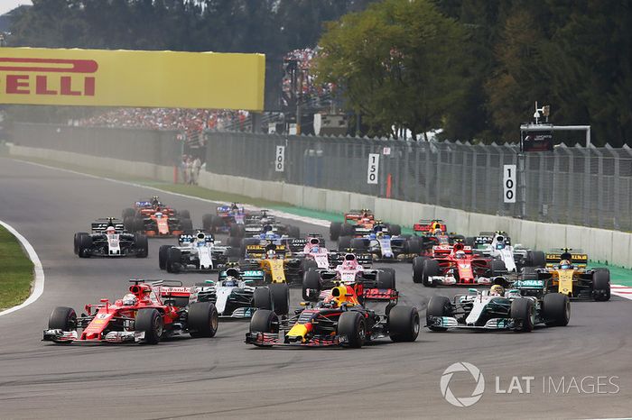 Sebastian Vettel, Ferrari SF70H, Max Verstappen, Red Bull Racing RB13, Lewis Hamilton, Mercedes AMG F1 W08, Valtteri Bottas, Mercedes AMG F1 W08, Esteban Ocon, Sahara Force India F1 VJM10, Carlos Sainz Jr., Renault Sport F1 Team RS17. and Kimi Raikkonen, 
