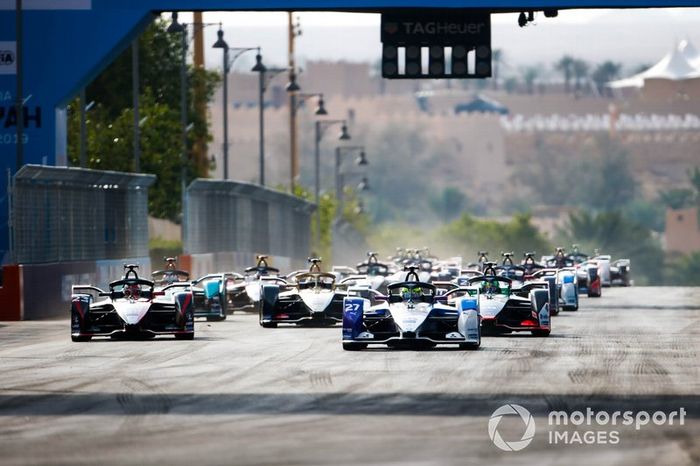 Alexander Sims, BMW I Andretti Motorsports, BMW iFE.20 Sébastien Buemi, Nissan e.Dams, Nissan IMO2, Lucas Di Grassi, Audi Sport ABT Schaeffler, Audi e-tron FE06 en la salida