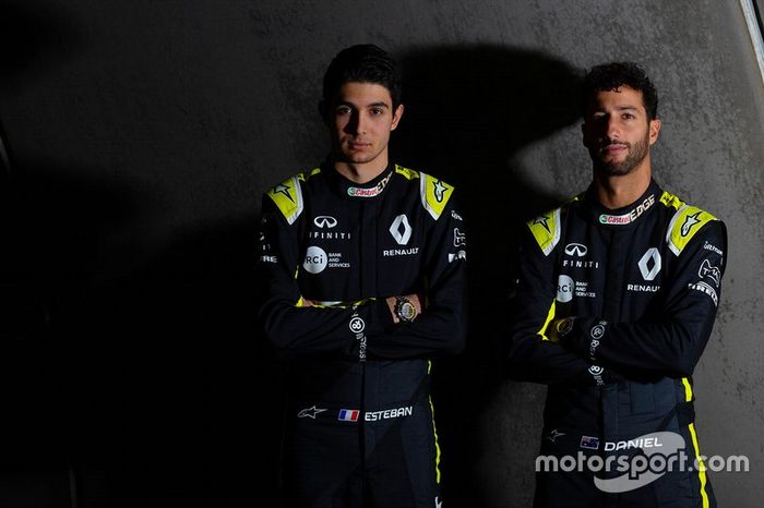 Daniel Ricciardo, Esteban Ocon, Renault F1 Team
