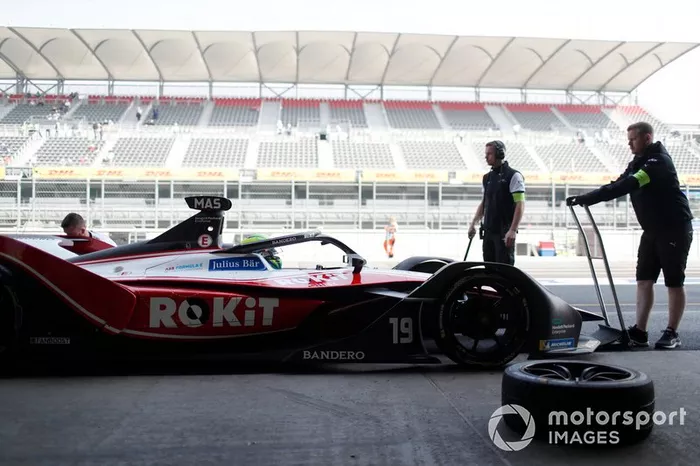 Felipe Massa, Venturi, EQ Silver Arrow 01 nella pit lane