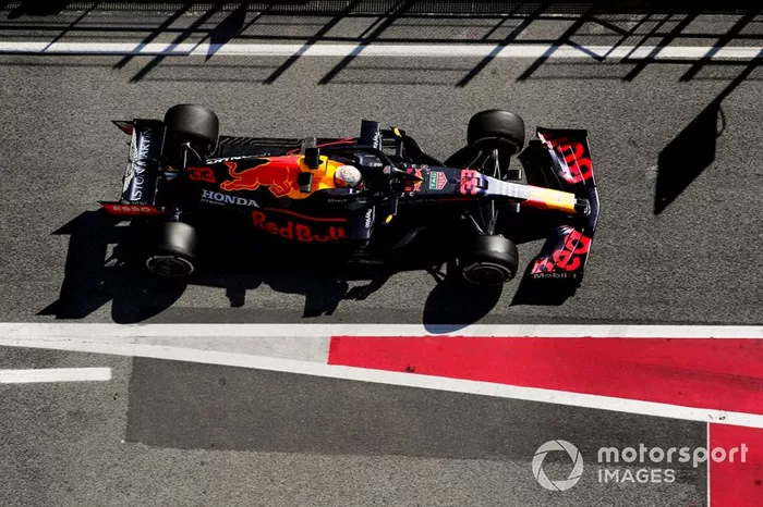 2º Max Verstappen, Red Bull Racing RB16: 1:16.269 (con neumáticos C4 en la semana 2)
