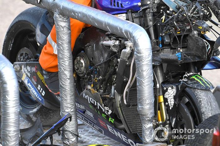 Valentino Rossi, Yamaha Factory Racing, caída