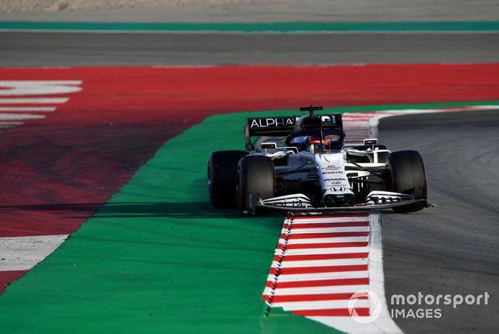 14ºPierre Gasly, AlphaTauri AT01: 1:17.066  (con neumáticos C5 en la semana 2)