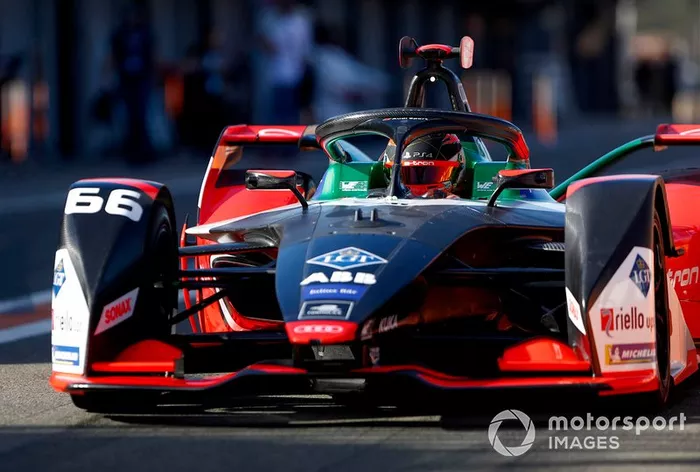 Daniel Abt, Audi Sport ABT Schaeffler, Audi e-tron FE06 in the pit lane