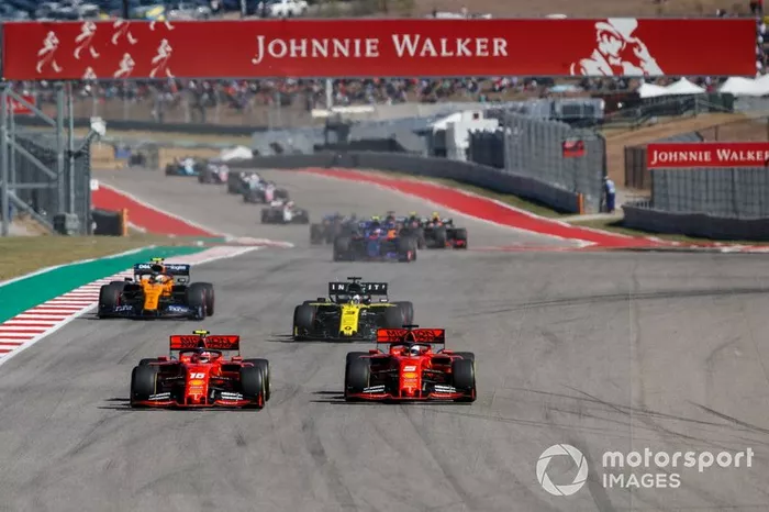 Inicio Charles Leclerc, Ferrari SF90, battles Sebastian Vettel, Ferrari SF90 ahead of Daniel Ricciardo, Renault F1 Team R.S.19 y Lando Norris, McLaren MCL34