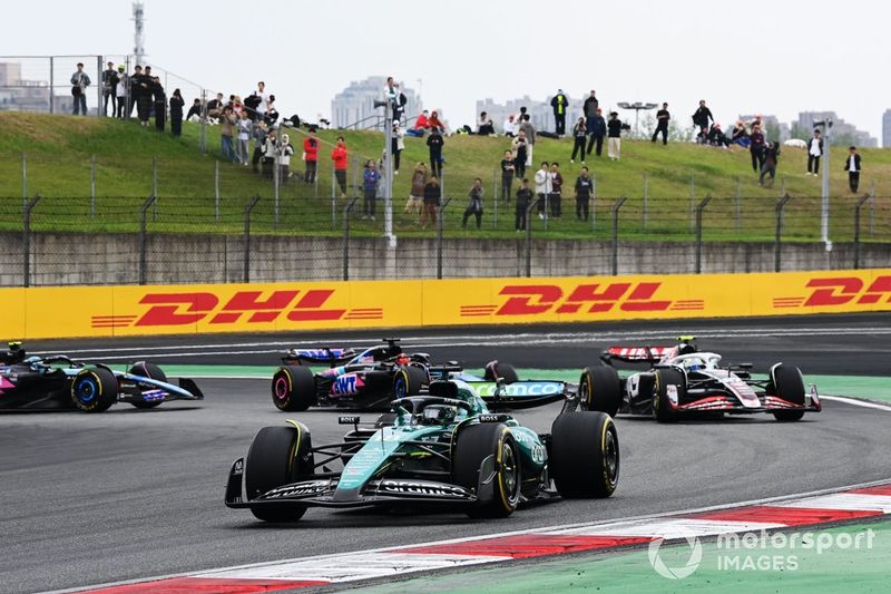 Lance Stroll, Aston Martin AMR24, Nico Hulkenberg, Haas VF-24, Esteban Ocon, Alpine A524