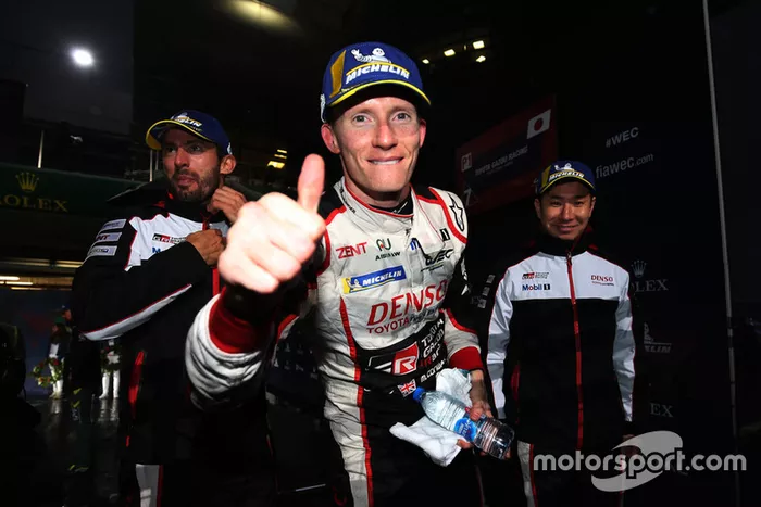 Ganadores #7 Toyota Gazoo Racing Toyota TS050: Mike Conway, Kamui Kobayashi, Jose Maria Lopez