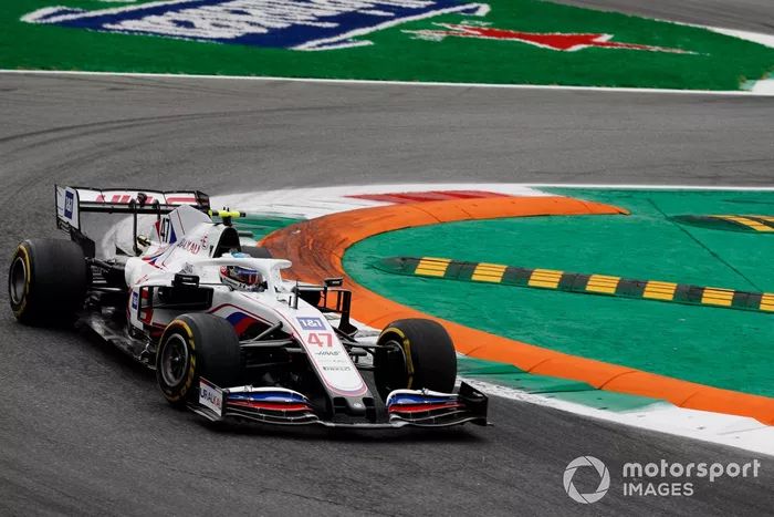Mick Schumacher, Haas VF-21