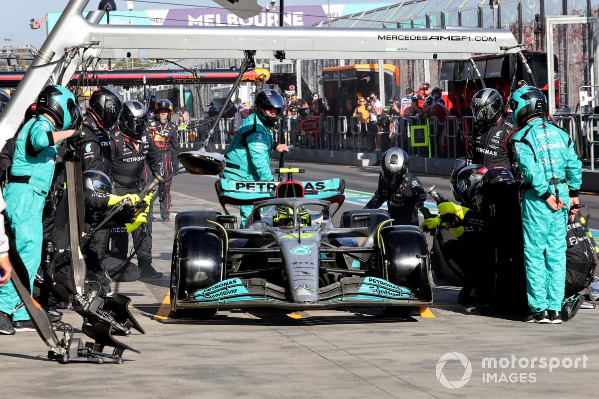 Lewis Hamilton, Mercedes W13