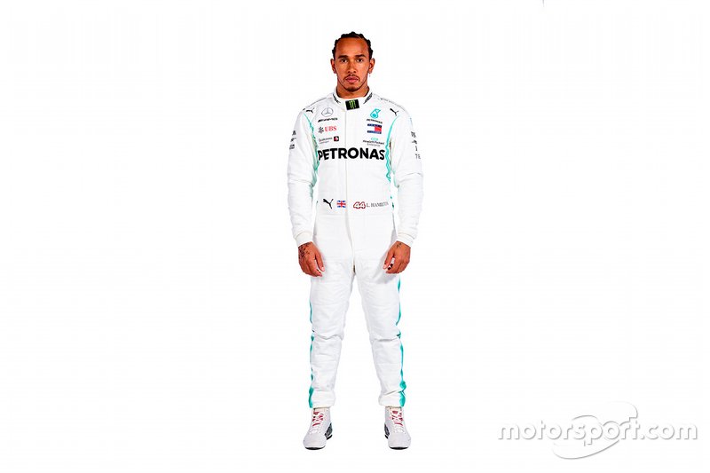 Lewis Hamilton szerelése