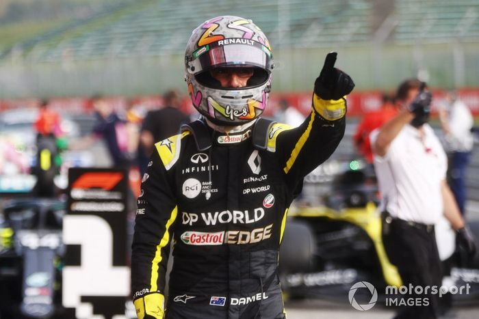 Tercer lugar Daniel Ricciardo, Renault F1 celebra en Parc Ferme 