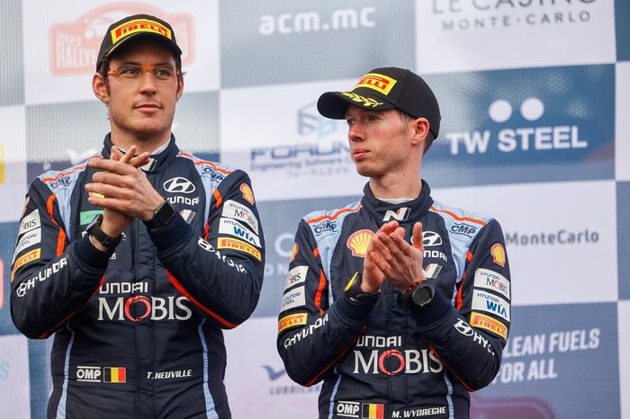 Podio: Thierry Neuville, Martijn Wydaeghe, Hyundai World Rally Team Hyundai i20 N Rally1