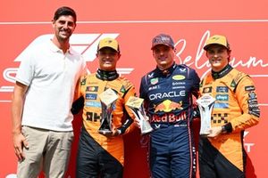 Lando Norris, McLaren, Oscar Piastri, McLaren, Max Verstappen, Red Bull Racing