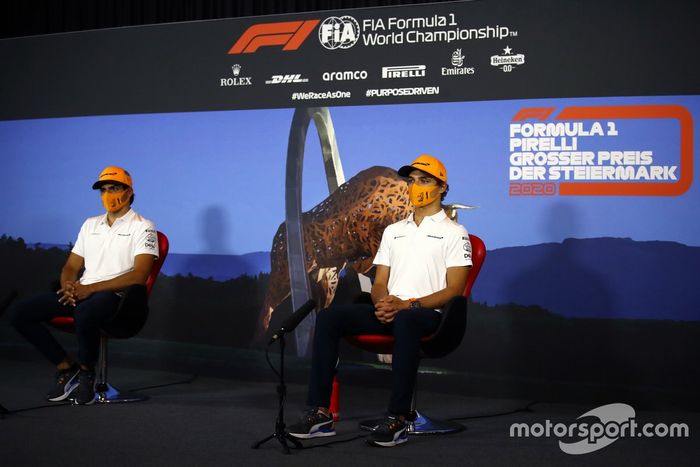 Carlos Sainz Jr., McLaren y Lando Norris, McLaren en la conferencia de prensa