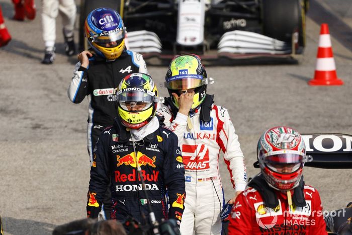 Charles Leclerc, Ferrari, Sergio Pérez, Red Bull Racing, Mick Schumacher, Haas F1, Fernando Alonso, Alpine F1