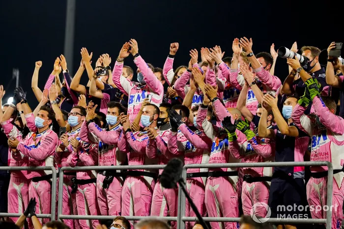 El equipo de Racing Point celebra la victoria
