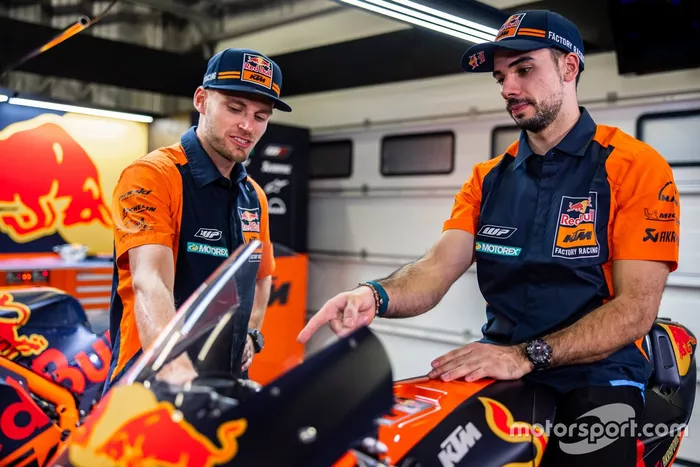 Brad Binder, Red Bull KTM Factory Racing y Miguel Oliveira, Red Bull KTM Factory Racing
