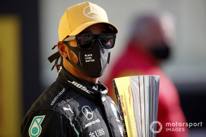 Lewis Hamilton, Mercedes-AMG F1 recibe el premio DHL Fastest Lap de DHL 