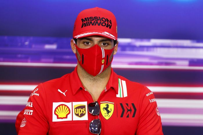 Carlos Sainz Jr., Ferrari, en la conferencia de prensa