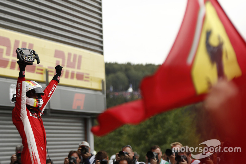 Zwycięzca Sebastian Vettel, Ferrari
