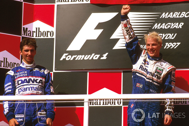 1. Jacques Villeneuve, Williams; 2. Damon Hill, Arrows