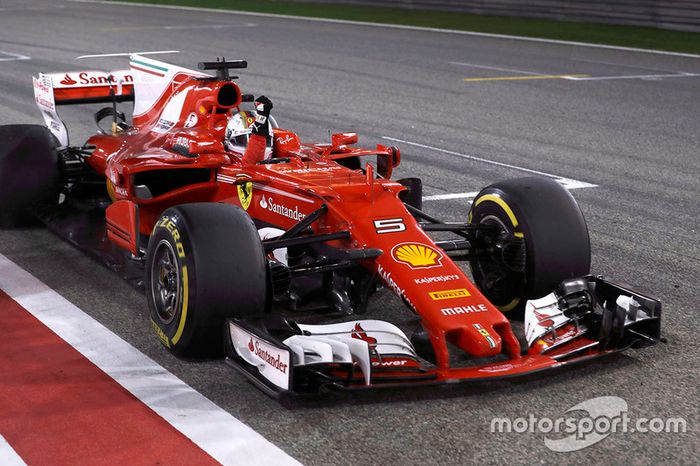Ganador de la carrera Sebastian Vettel, Ferrari SF70H