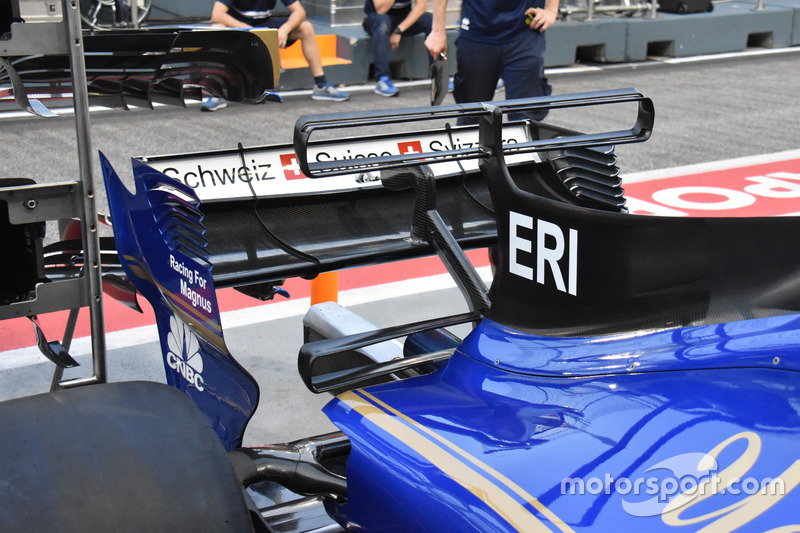 Sauber C36, la T-Wing