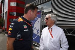 Christian Horner, director de Red Bull Racing y Bernie Ecclestone