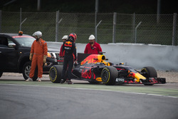 Max Verstappen, Red Bull Racing RB13 stopped on the circuit