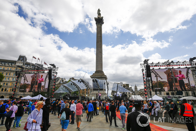 Fans gather for the entertainment around Nelsons Column