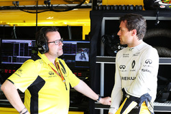Julien Simon-Chautemps, ingénieur de course Renault Sport F1 Team avec Jolyon Palmer, Renault Sport F1 Team