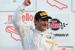 Переможець #50 BMW Team Italia BMW M6 GT3: Алекс Занарді