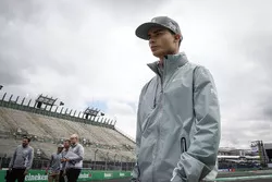 Trackwalk: Pascal Wehrlein, Manor Racing