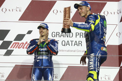 Подіум: Переможець гонки Маверік Віньялес, Yamaha Factory Racing, третє місце Валентино Россі, Yamah