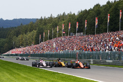 Fernando Alonso, McLaren MCL32, battles, Nico Hulkenberg, Renault Sport F1 Team RS17, Esteban Ocon, Sahara Force India F1 VJM10