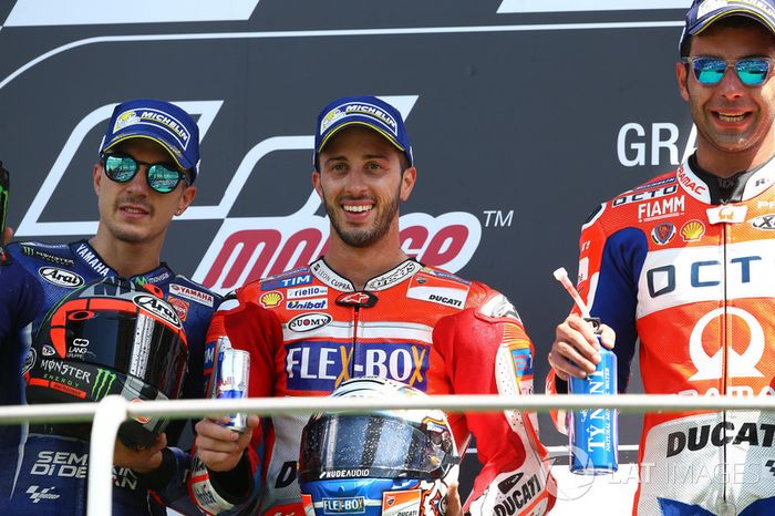 Podium: segundo, Maverick Viñales, Yamaha Factory Racing, Ganador, Andrea Dovizioso, Ducati Team, tercero Danilo Petrucci, Pramac Racing