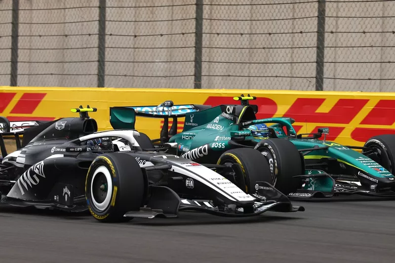Fernando Alonso, Aston Martin Racing, Valtteri Bottas, Cadillac Racing