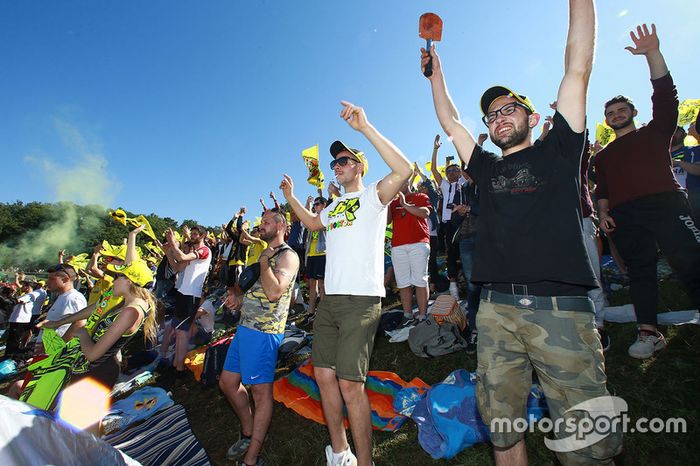 Fans de Valentino Rossi, Yamaha Factory Racing