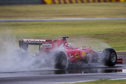 Себастьян Феттель, Ferrari, тестує шини Pirelli зразку 2017 року