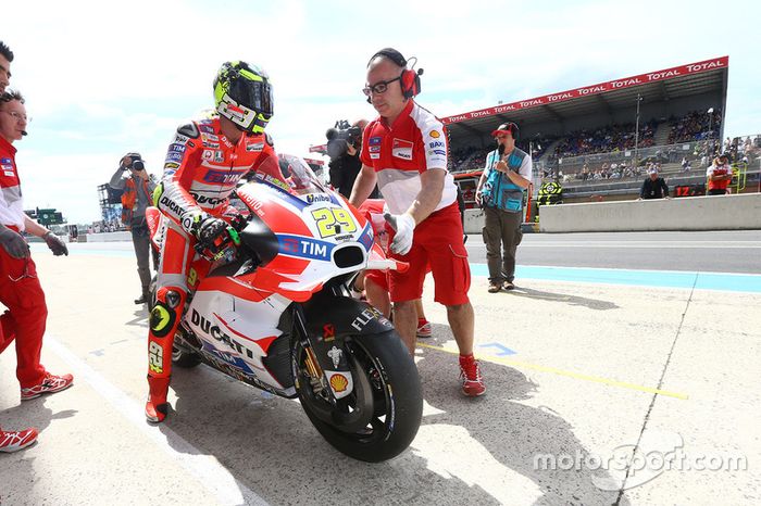 Andrea Iannone preparado