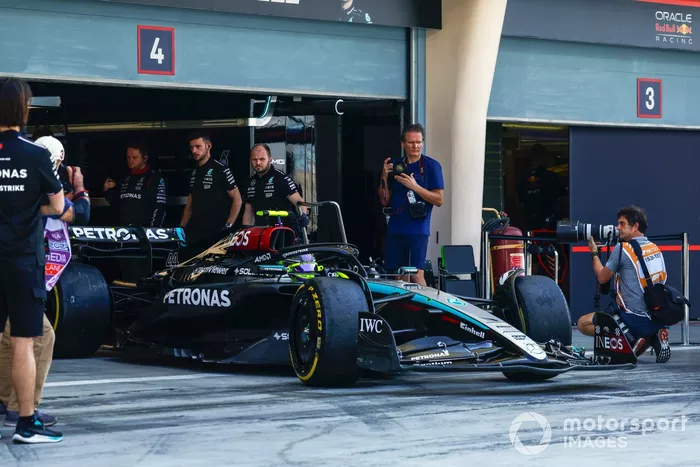 Lewis Hamilton, Mercedes F1 W15