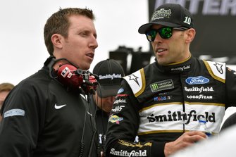 Aric Almirola, Stewart-Haas Racing, Ford Mustang Smithfield