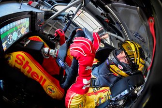 Joey Logano, Team Penske, Ford Mustang Shell Pennzoil