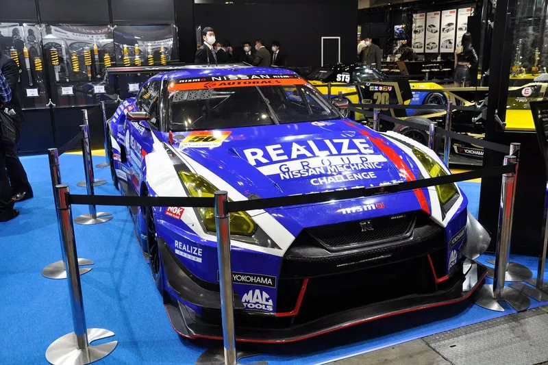 #56 リアライズ日産メカニックチャレンジ GT-R