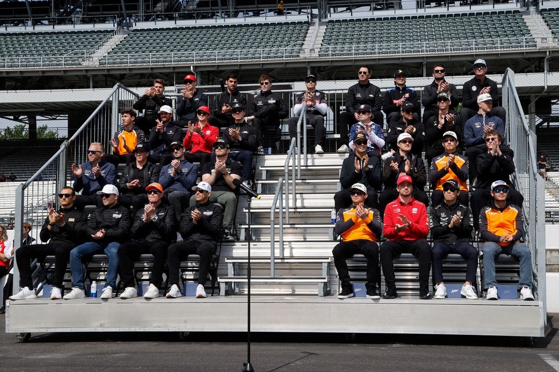 Pole 33 kierowców Hondy i Chevroleta