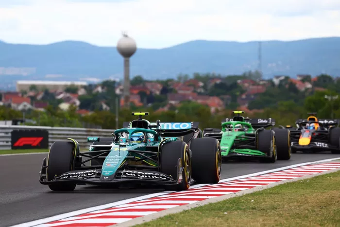 Max Verstappen, Red Bull Racing, Fernando Alonso, Aston Martin Racing, Gabriel Bortoleto, Sauber