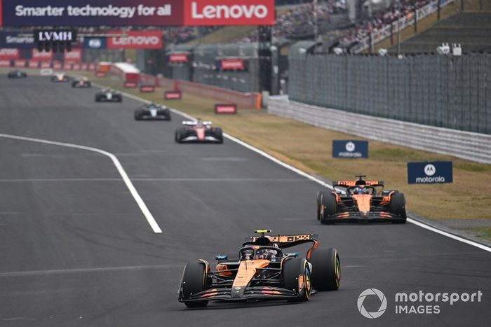 Charles Leclerc, Ferrari, Lando Norris, McLaren, Oscar Piastri